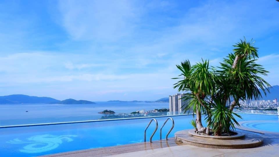 Scenia Bay Oceanfront By Housing Lejlighed Nha Trang Eksteriør billede