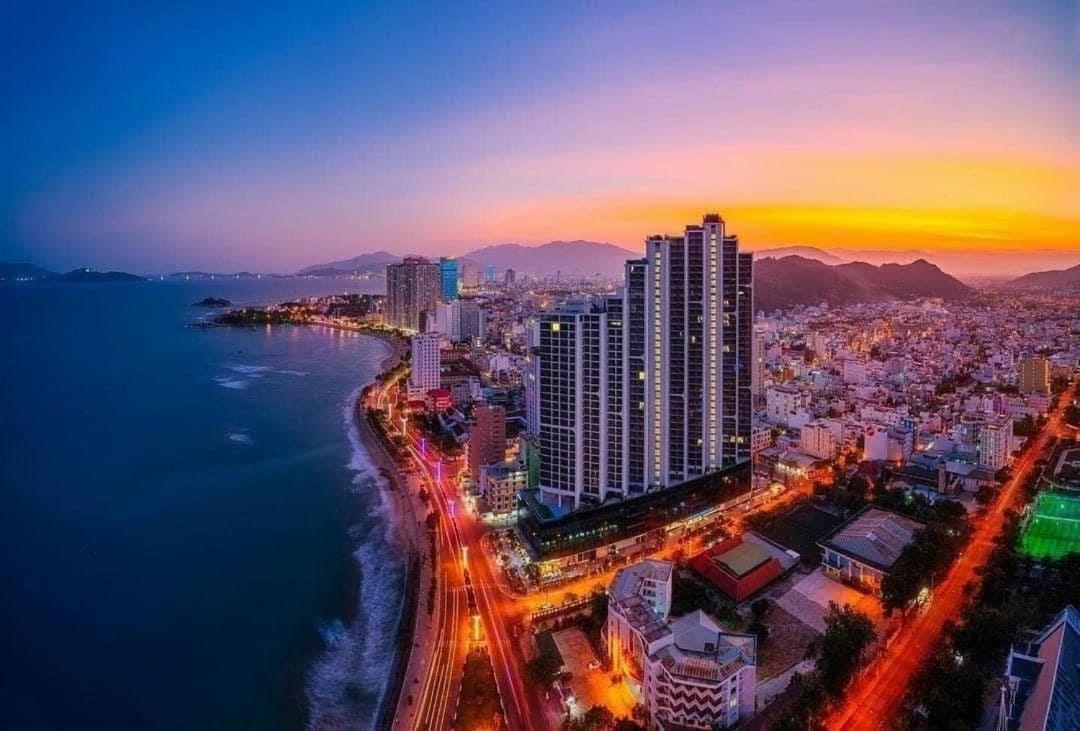 Scenia Bay Oceanfront By Housing Lejlighed Nha Trang Eksteriør billede